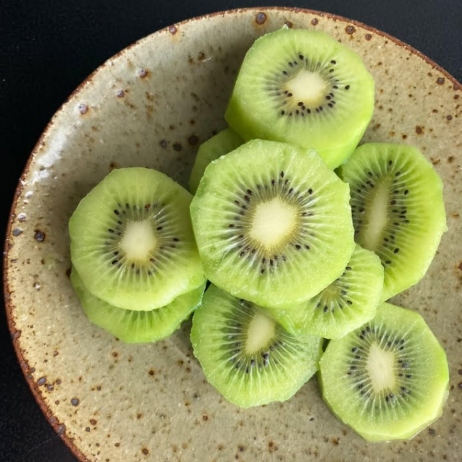 Female Kiwi Plants Live, Cold-Hardy Kiwi Berry Vines, Sweet Edible Well-Rooted 6-8 Inches, Fruit Trees Vines for Garden or Trellis